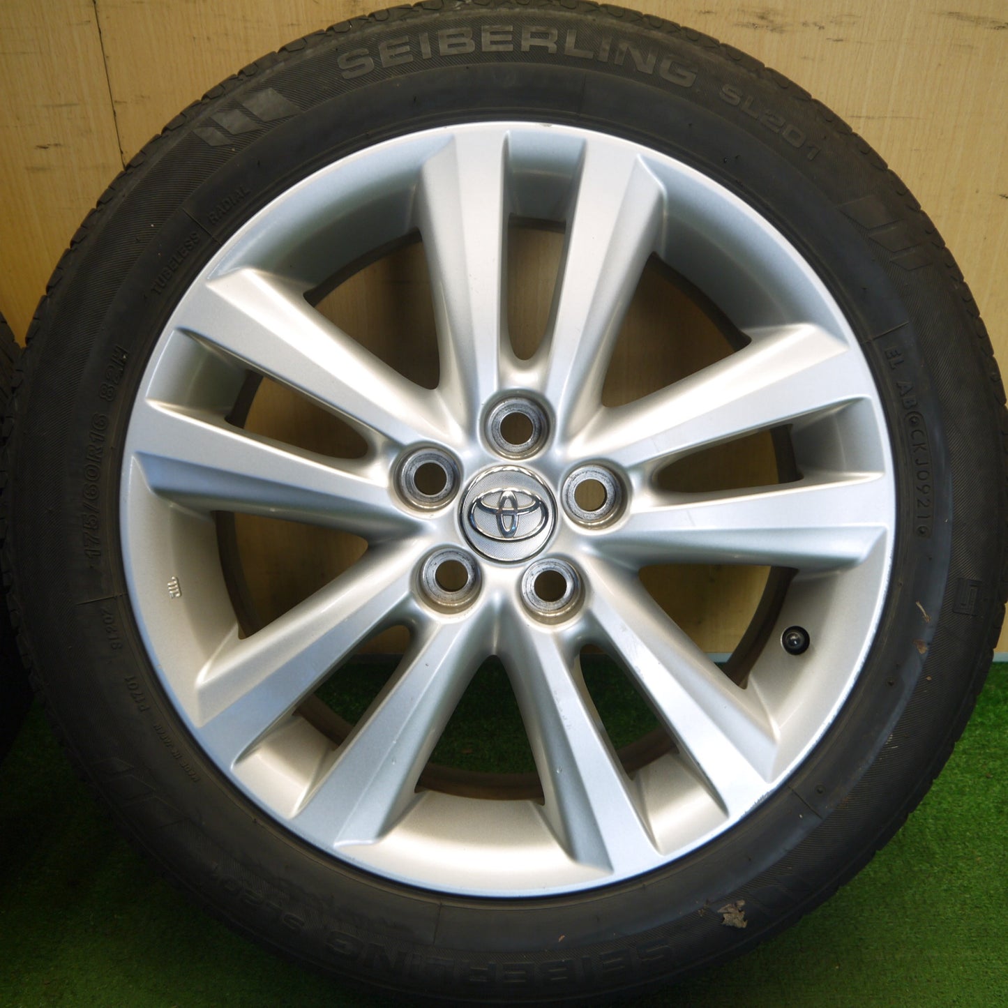 4本価格◎トヨタ 20系 ウィッシュ 純正 175/60R16 セイバーリング SL201 16インチ PCD100/5H◎6070708Hノ