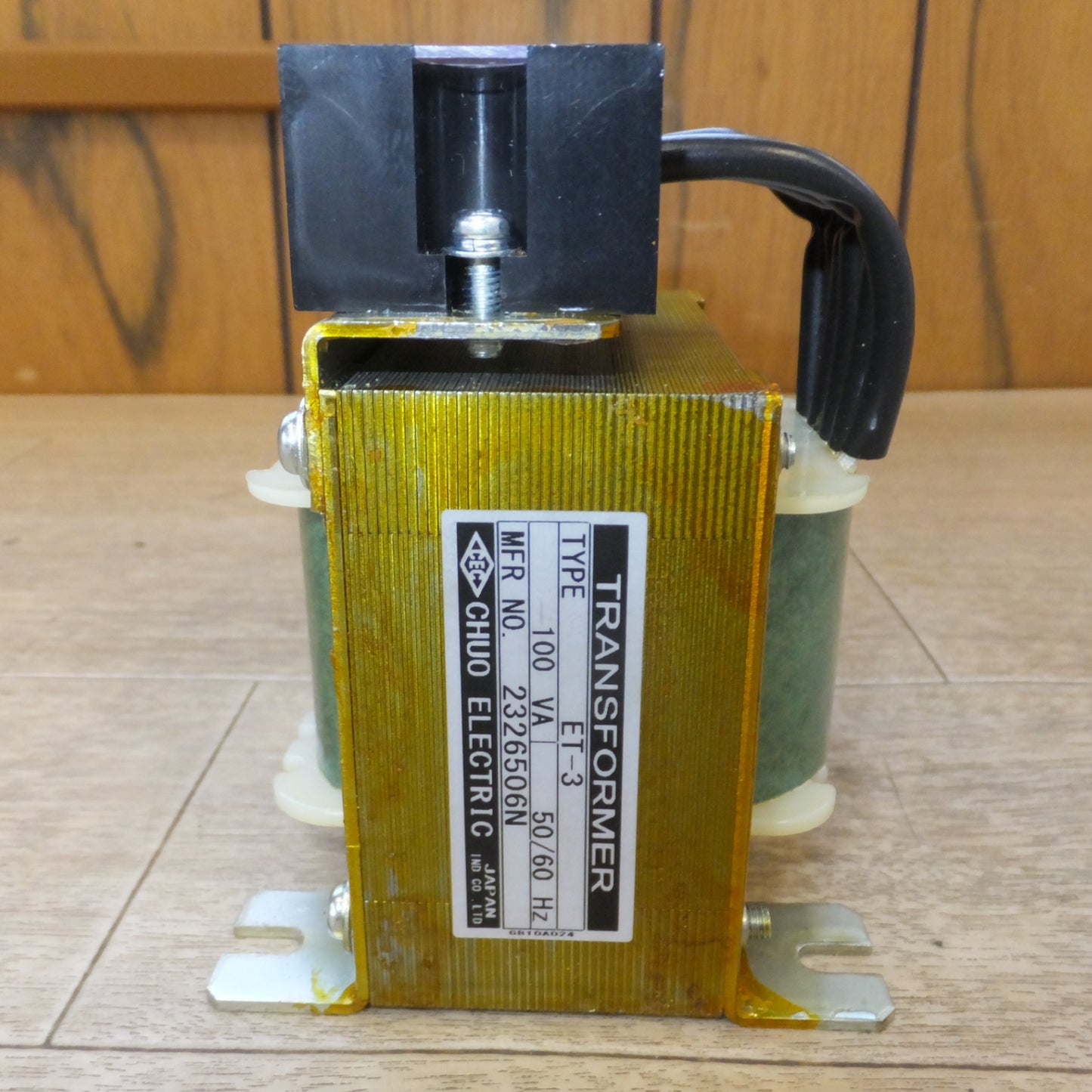 [送料無料] 未使用★中央電機 CEC 単相乾式変圧器 ETシリーズ ET-3　100VA 50/60Hz　TRANSFORMER★