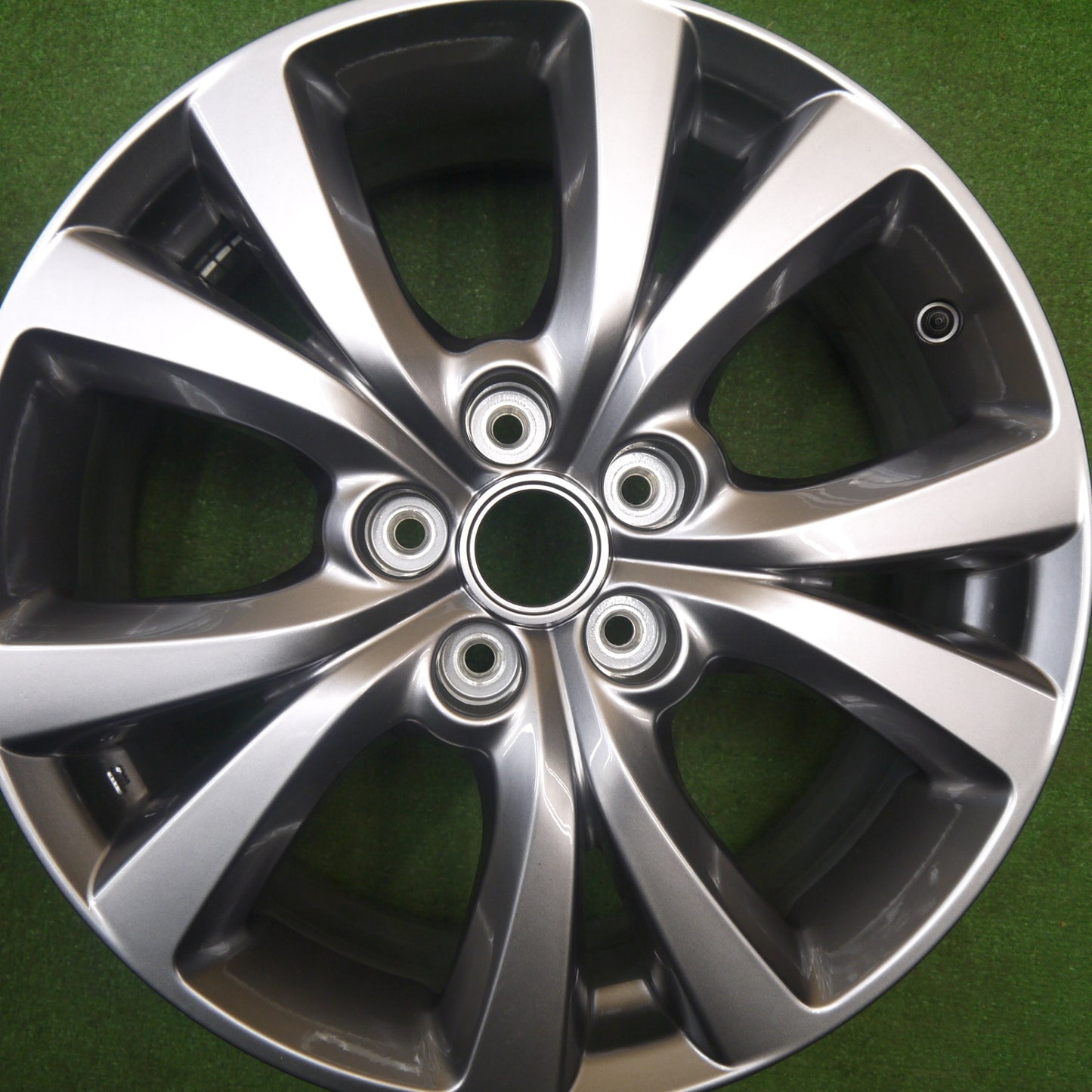 新車外し★マツダ CX-30 純正 ホイール 18インチ 18×7J CX30 PCD114.3/5H★6010607Hホ