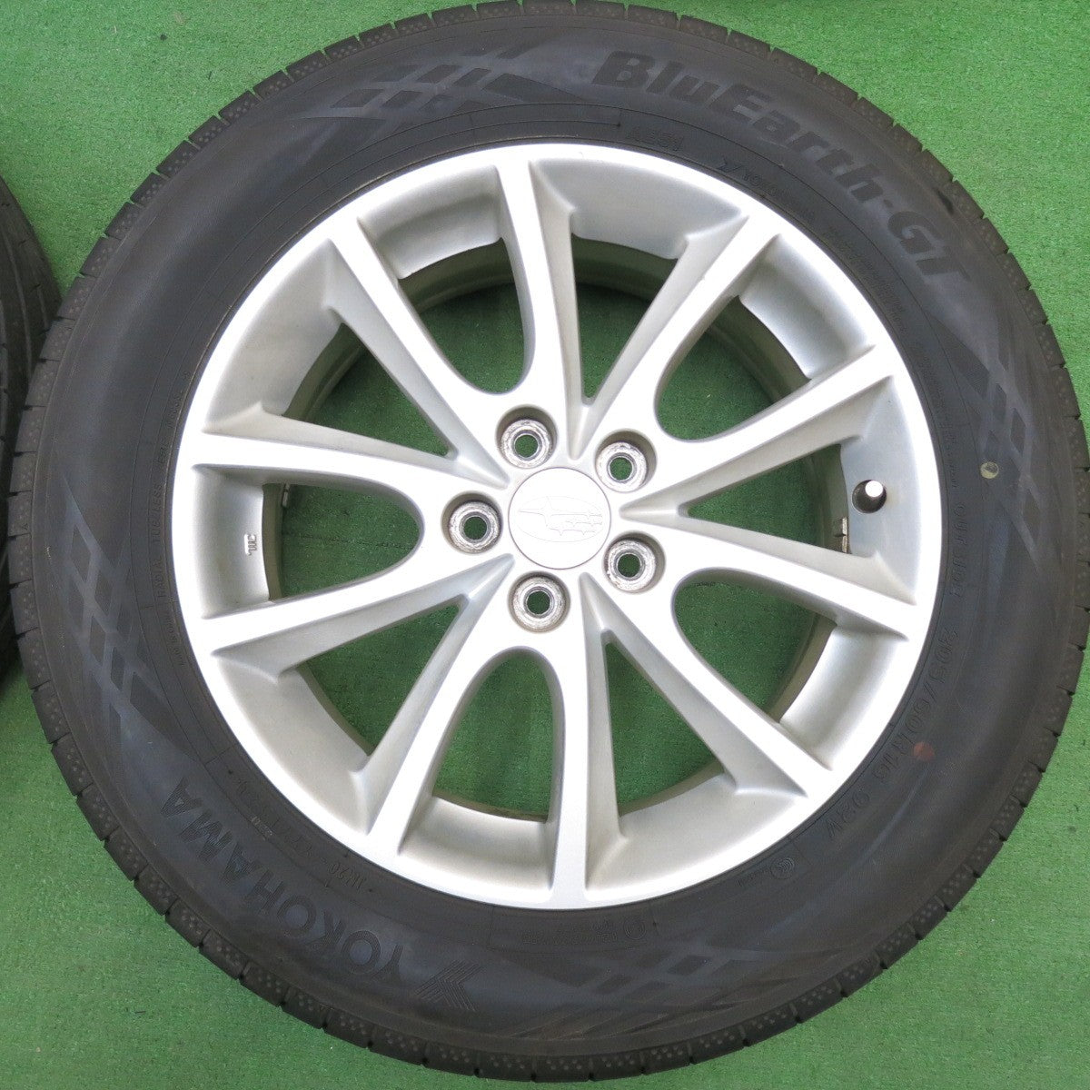 バリ溝！24年！9.5分★スバル インプレッサ 純正 205/60R16 ヨコハマ BluEarth-GT AE51 ブルーアース 16インチ PCD100/5H★6040521HAノ
