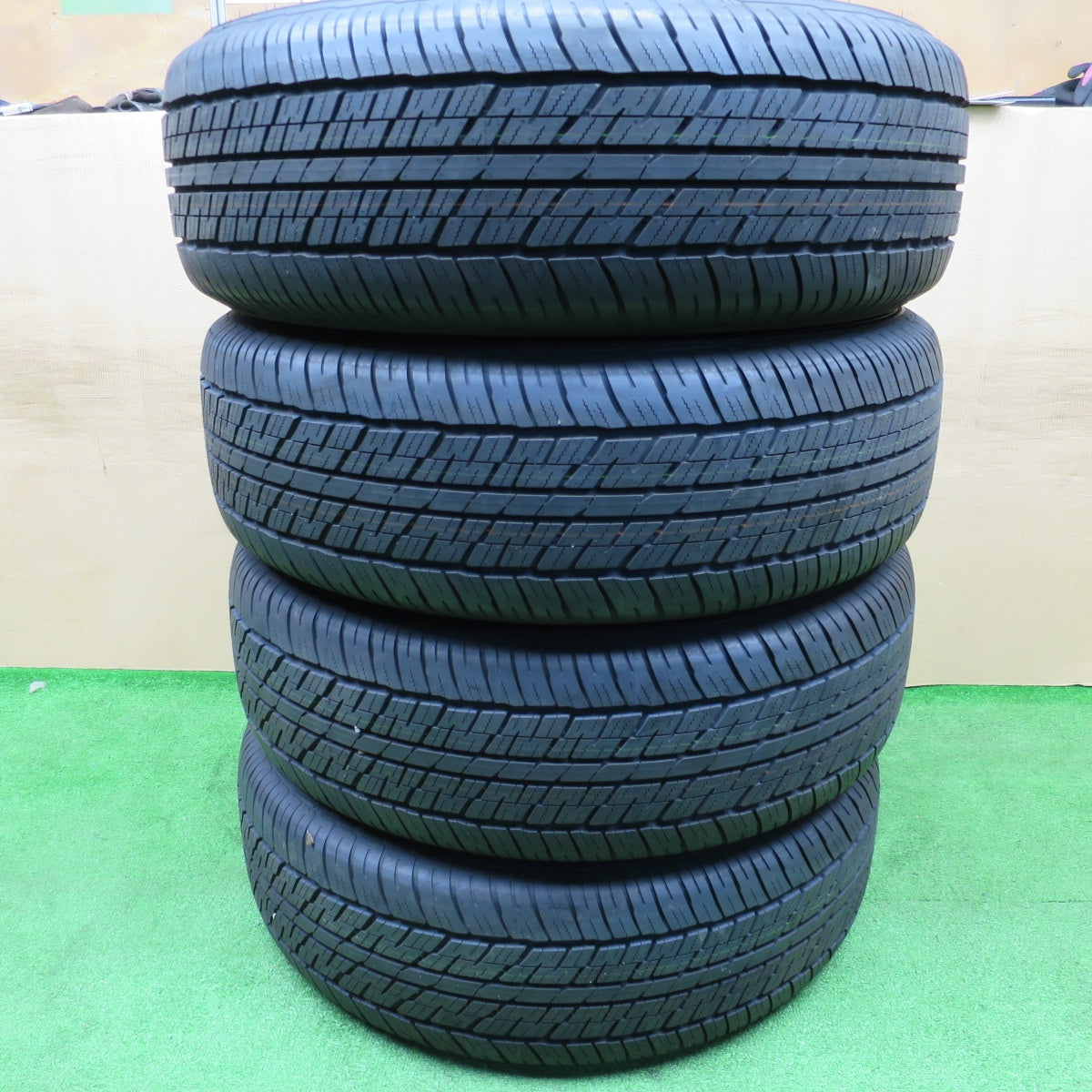 新車外し！24年★265/65R18 ダンロップ グラントレック AT23 タイヤ 18インチ ランクル 250 VX プラド 等★6011002NKノタ