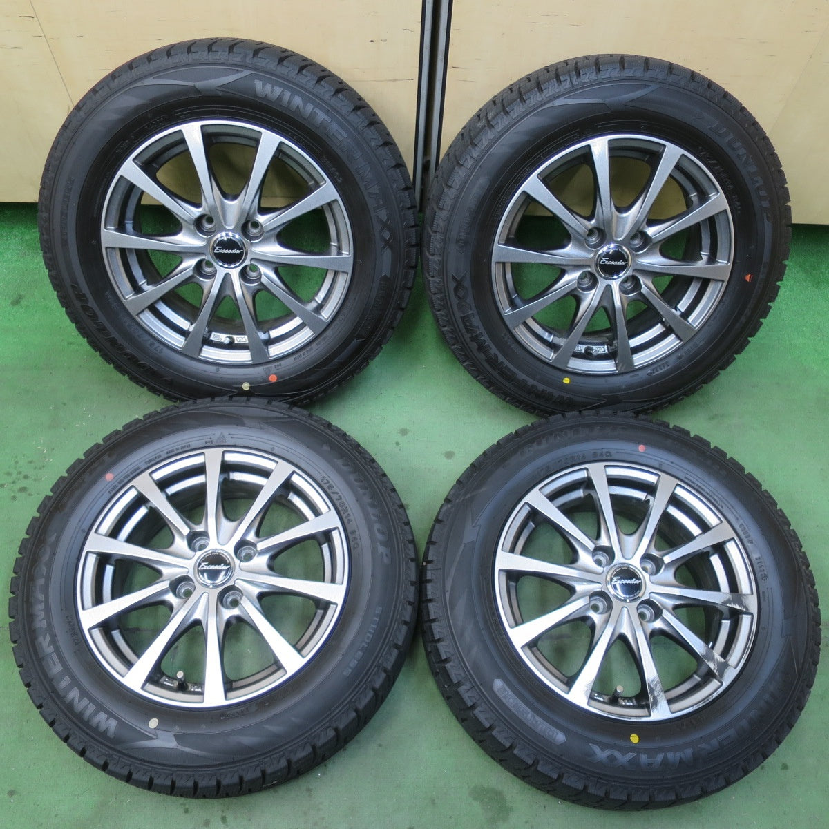 バリ溝！22年！ほぼ10分★スタッドレス 175/70R14 ダンロップ ウインターマックス WM02 Exceeder エクシーダー 14インチ PCD100/4H★6012701イス