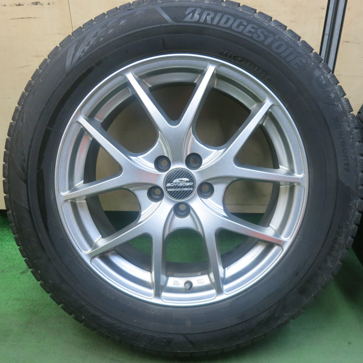キレイ！21年★フォレスター 等 225/60R17 スタッドレス ブリヂストン ブリザック VRX3 SCHNEIDER シュナイダー 17インチ PCD100/5H★5112701SKス