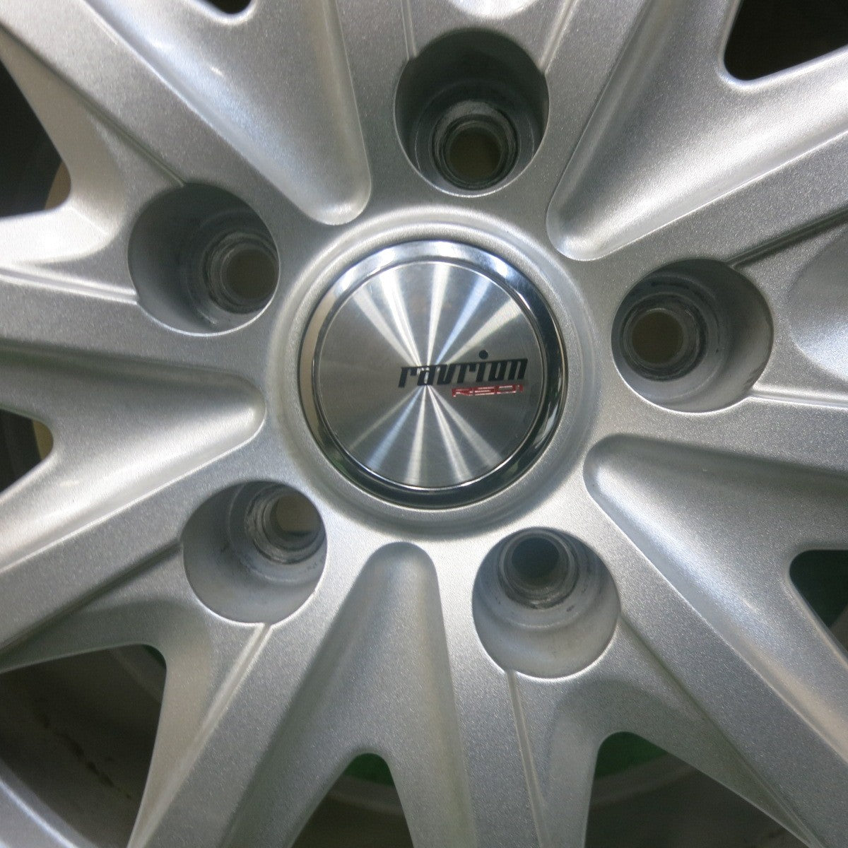 バリ溝！23年！キレイ！9.5分★スタッドレス 205/65R16 グッドイヤー アイスナビ8 ravrion RS01 ラブリオン 16インチ PCD114.3/5H★6012601SKス