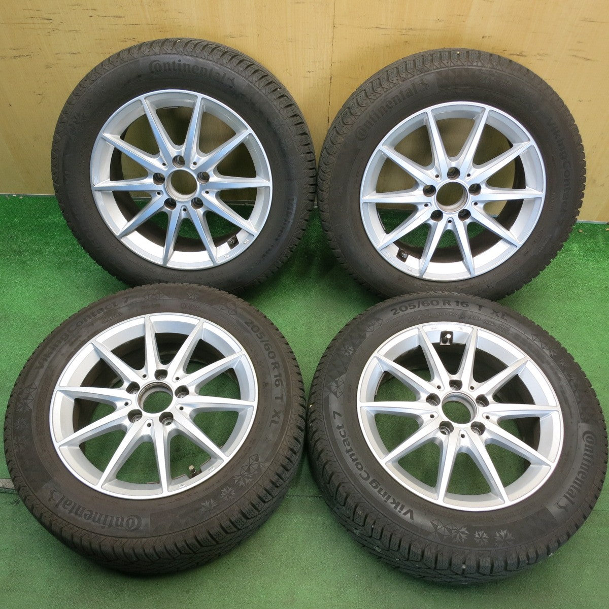バリ溝！キレイ！9.5分以上◎ベンツ 等 EuroForsch 205/60R16 スタッドレス コンチネンタル バイキングコンタクト7 ユーロフォルシュ 16インチ PCD112/5H◎6061405HAス