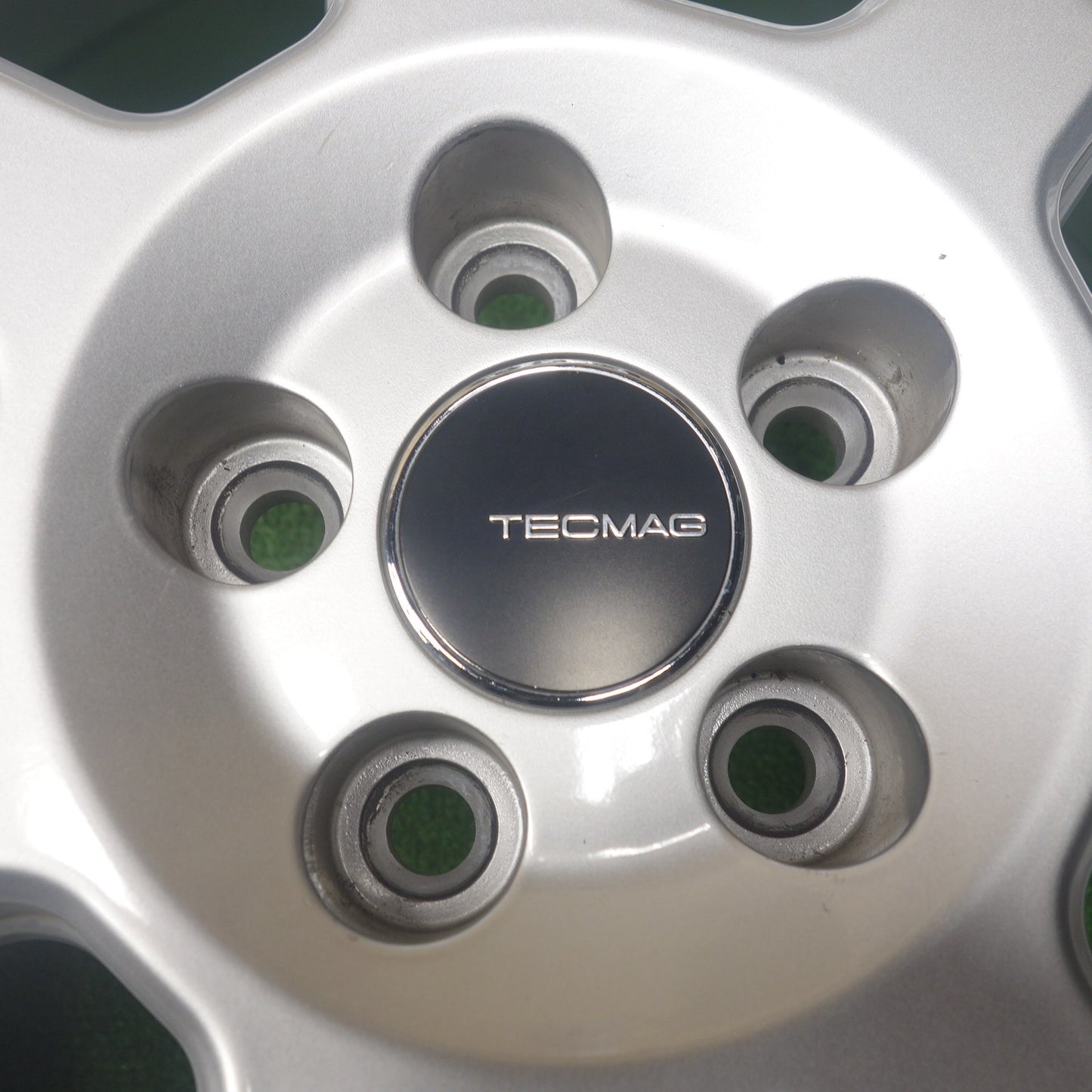バリ溝！キレイ！8.5分★ワーゲン 等 TECMAG Type 207R 185/60R15 スタッドレス ミシュラン X-ICE SNOW テクマグ タイプ 207R 15インチ PCD100/5H★6040603KTス