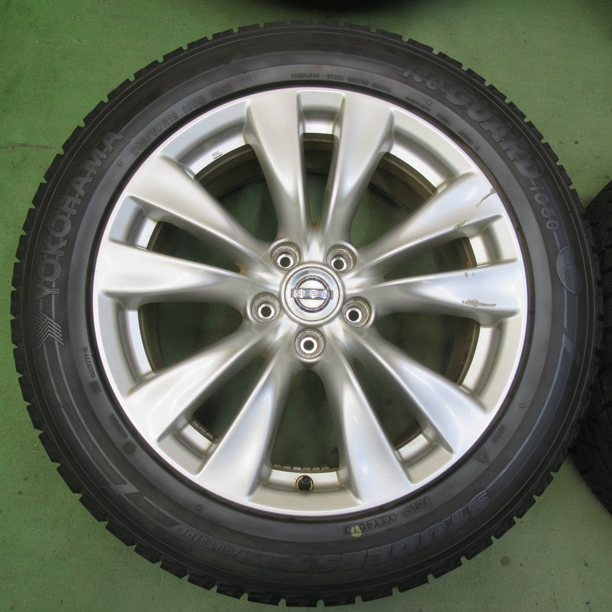 バリ溝！9分◎日産 Y51 フーガ 純正 245/50R18 スタッドレス ミシュラン X-ICE XI3 ヨコハマ アイスガード iG50 18インチ PCD114.3/5H◎6090402イス