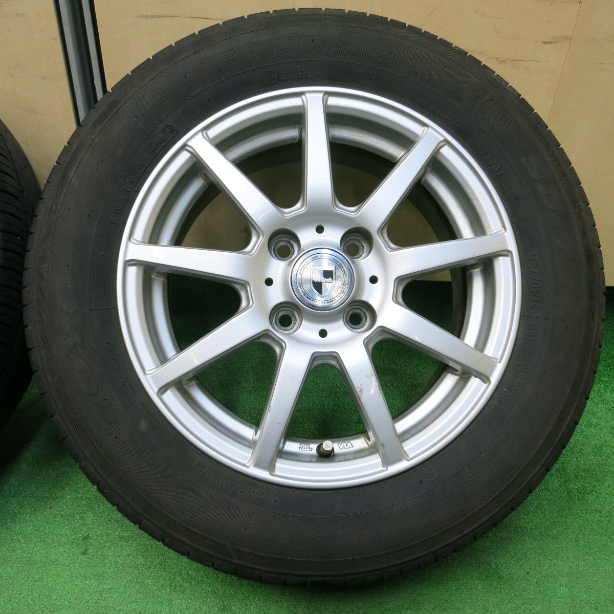 *送料無料* 4本価格！21年★175/70R14 トーヨー SD-7 GMach 14インチ PCD100/4H★4033001イノ