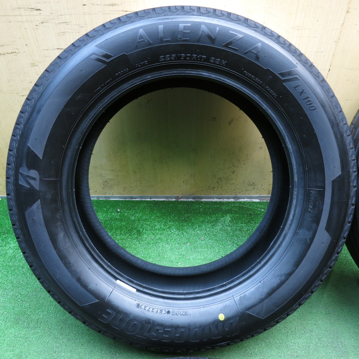 未使用！22年◎225/60R17 ブリヂストン アレンザ LX100 タイヤ 17インチ エクストレイル XV フォレスター アルファード 等◎6100204KKノタ
