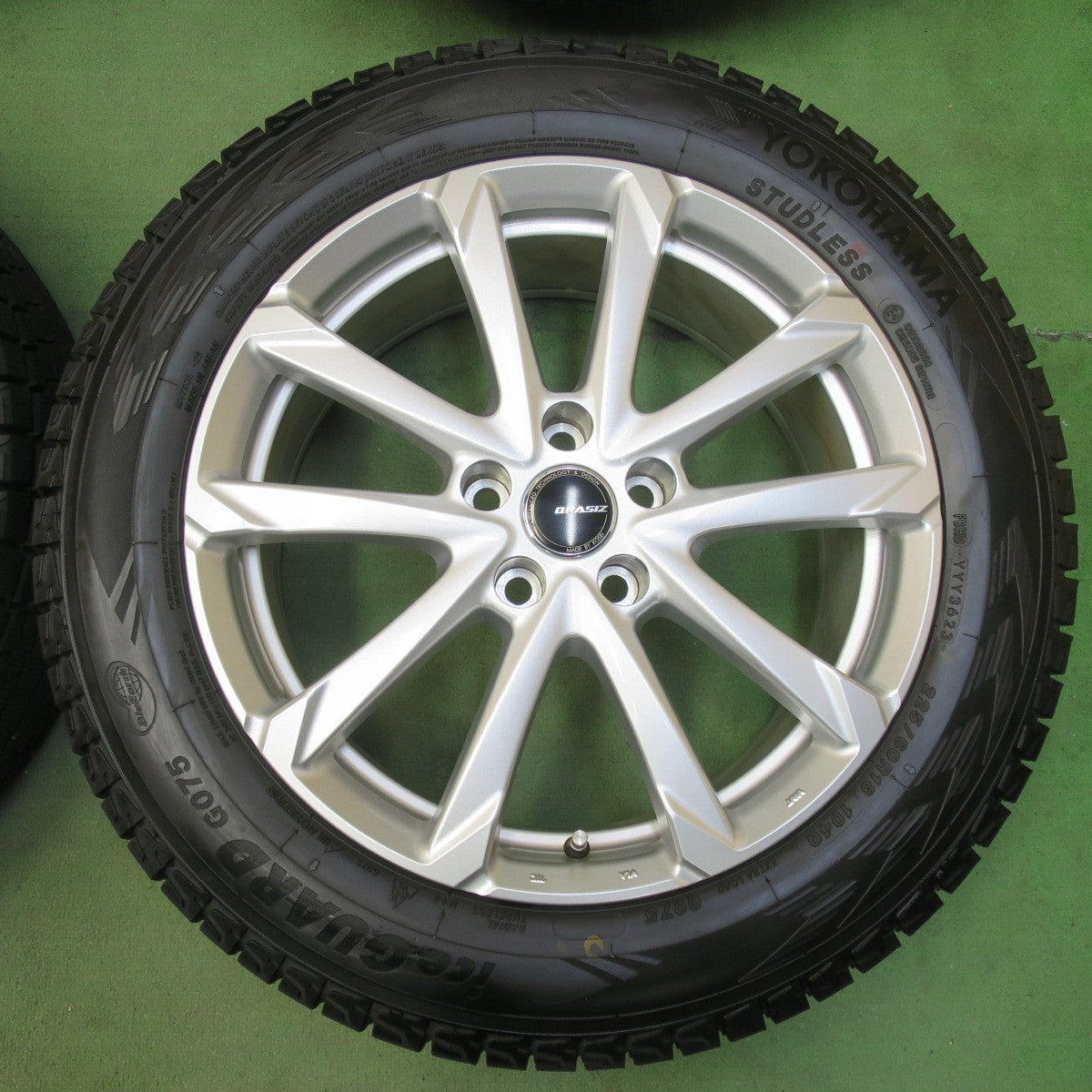 バリ溝！23年！キレイ！9.5分★スタッドレス 225/60R18 ヨコハマ アイスガード G075 ZACK JP-325 QRASIZ ザック クレイシズ 18インチ PCD114.3/5H★5110710イス