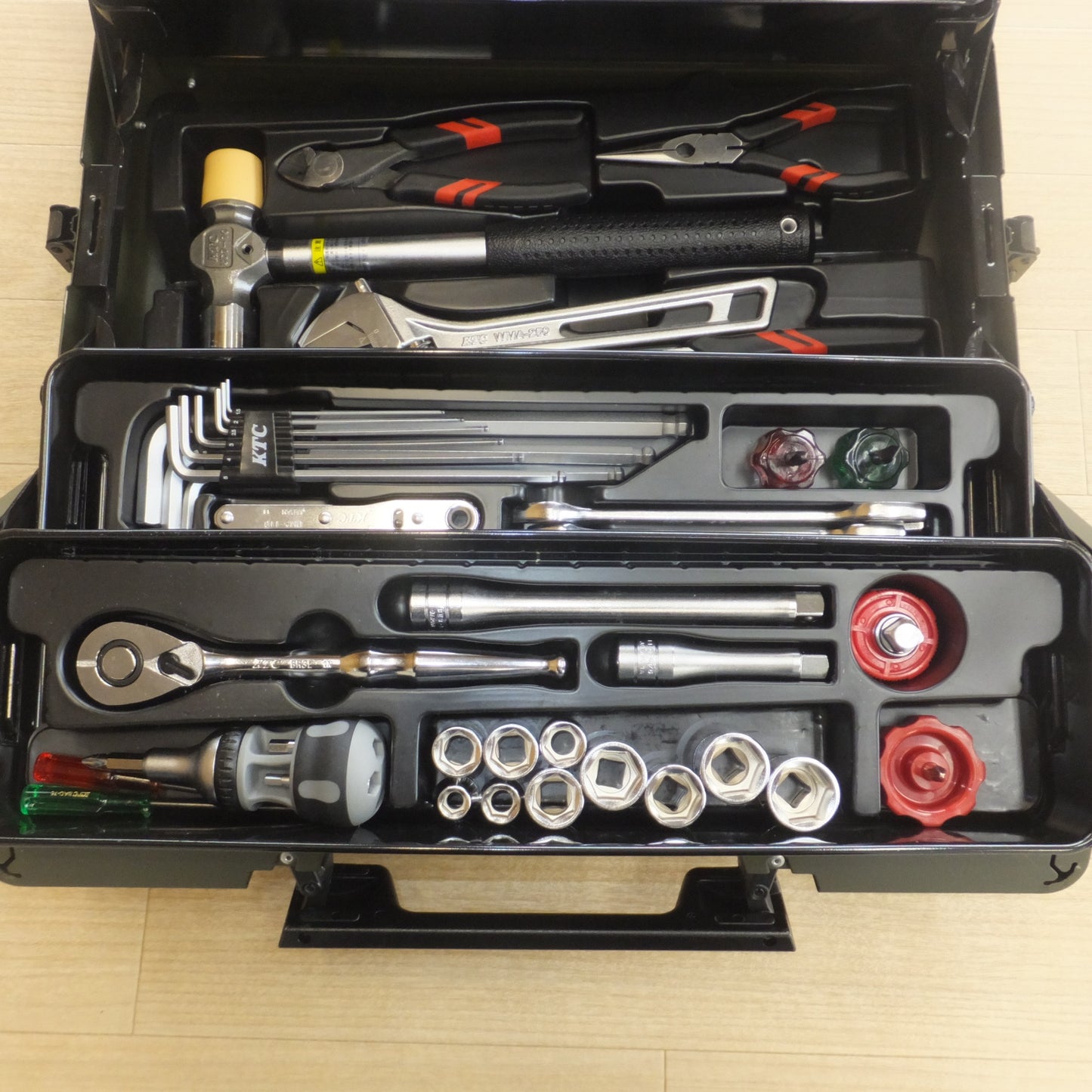 [送料無料] 美品★京都機械工具 KTC 63点 工具セット SK36320WZODEM オリーブドラブ★