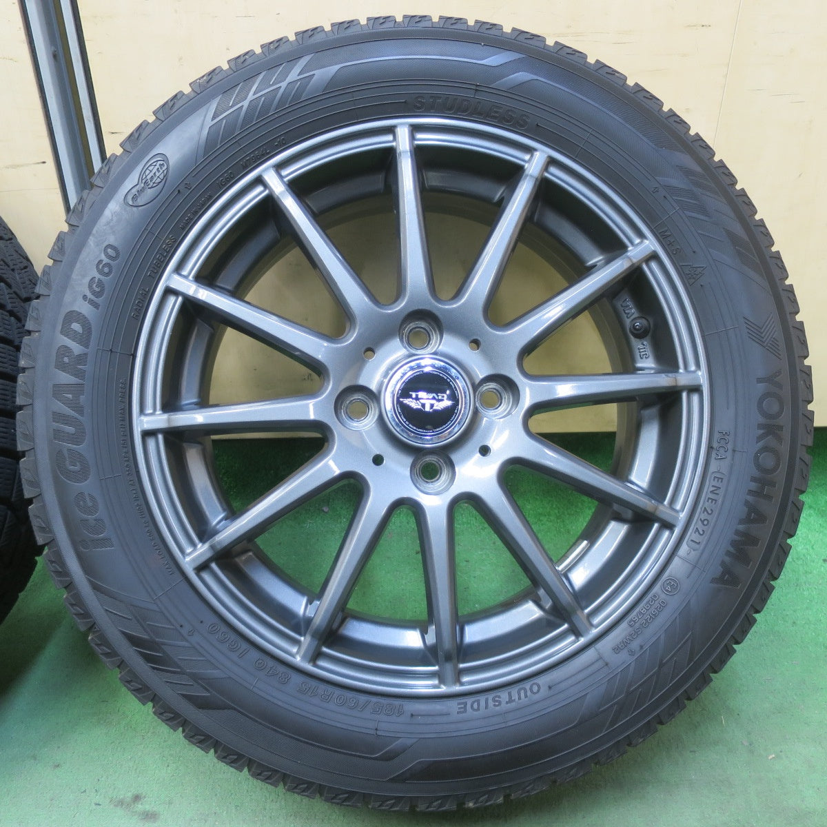 バリ溝！キレイ！9分◎スタッドレス 185/60R15 ヨコハマ アイスガード iG60 TEAD テッド 15インチ PCD100/4H◎6081215イス