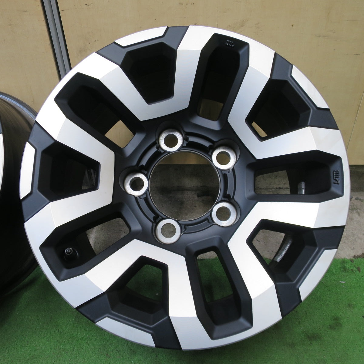 新車外し◎トヨタ ランクル 70 純正 再再販 ホイール 16インチ 16×7J PCD150/5H◎6090103NGホ