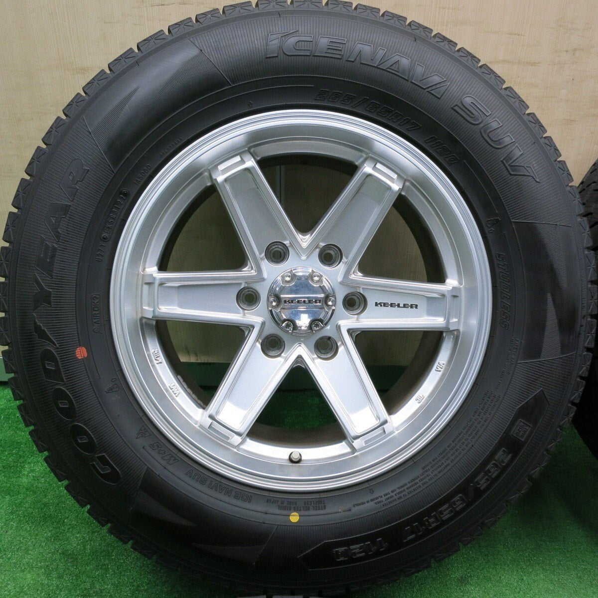 バリ溝！22年！キレイ！ほぼ10分★スタッドレス 265/65R17 グッドイヤー アイスナビ SUV KEELER キーラー 17インチ PCD139.7/6H★4111502HAス