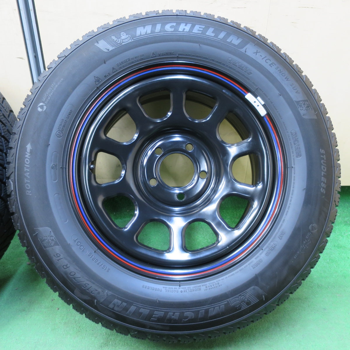 [送料無料] バリ溝！21年！キレイ！9分★スタッドレス デイトナ 215/70R16 ミシュラン X-ICE SNOW SUV DAYTONA 16インチ PCD114.3/5H★4112906イス