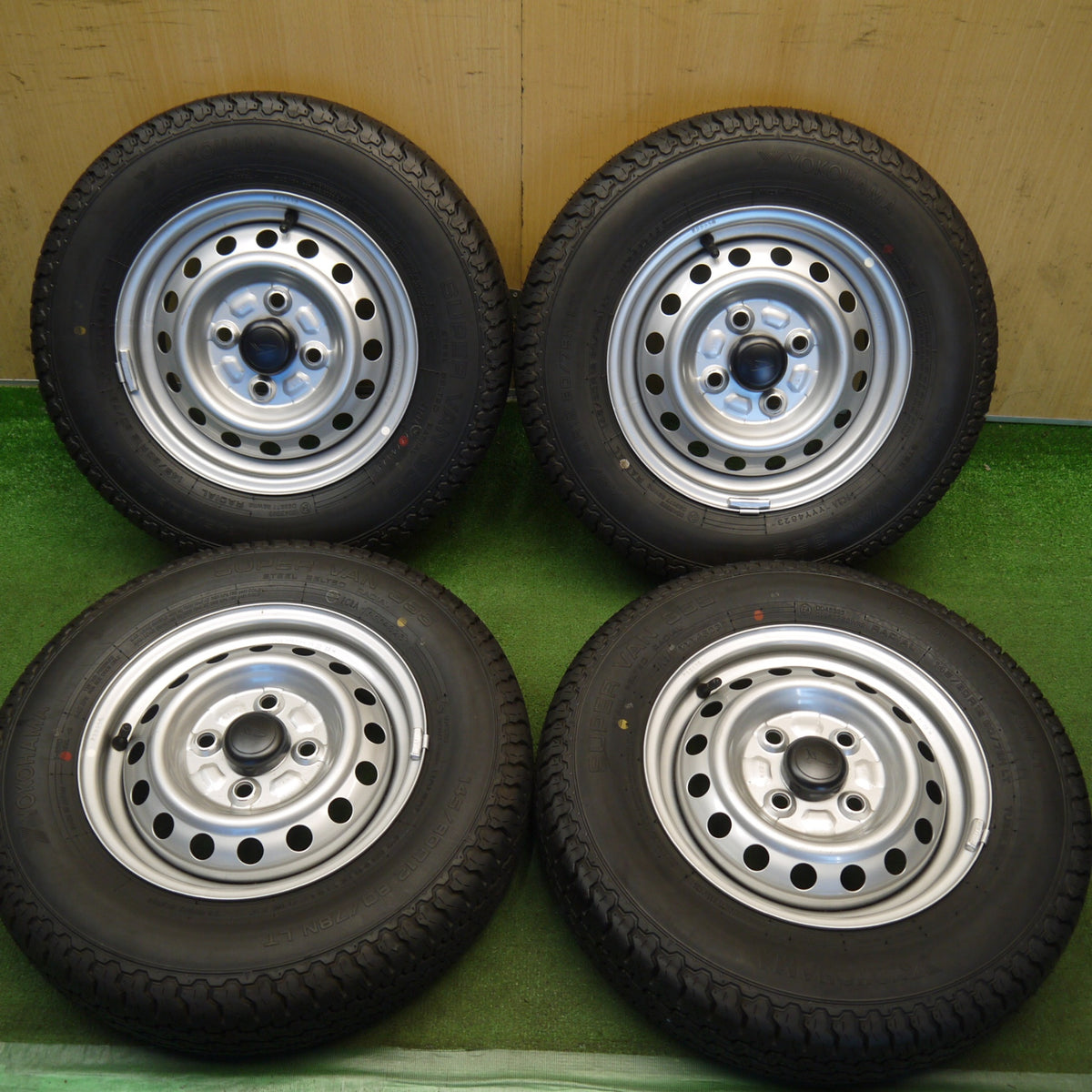 新車外し！23年◎ダイハツ ハイゼット 純正 スチール 145/80R12 80/78N ヨコハマ SUPER VAN 355 12インチ PCD100/4H◎6092504Hノ