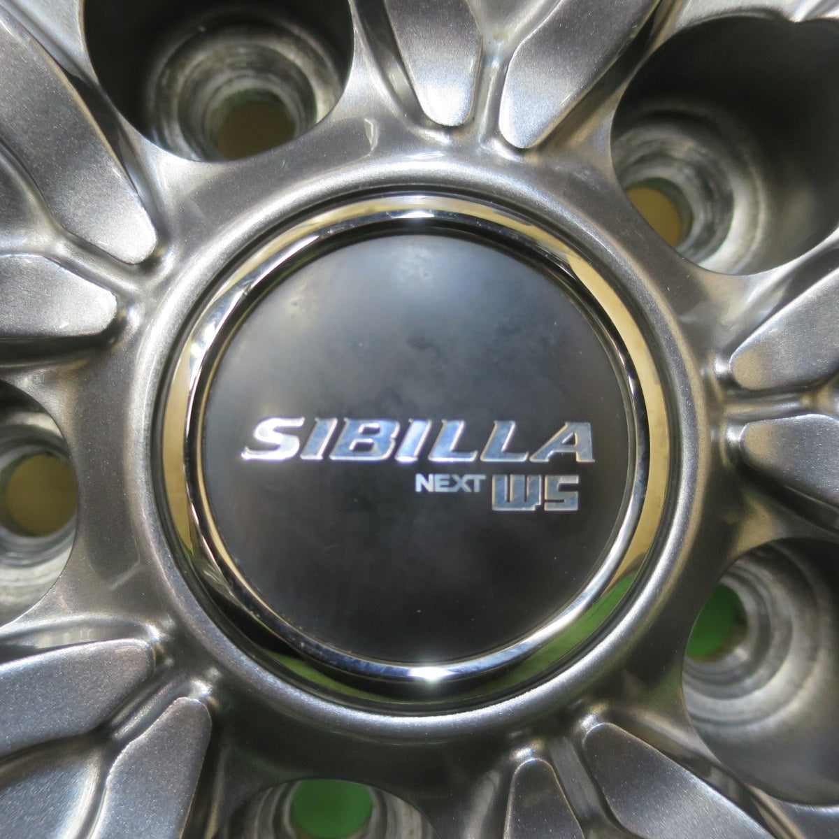 バリ溝！22年！キレイ！9.5分★スタッドレス 205/65R15 ダンロップ ウインターマックス WM02 SIBILLA NEXT W5 シビラ 15インチ PCD114.3/5H★6030303イス