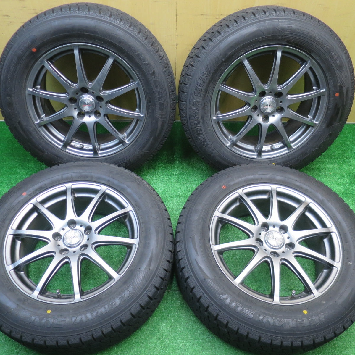 バリ溝！キレイ！9.5分★LOXARNY SPORT 225/65R17 スタッドレス グッドイヤー アイスナビ SUV ロクサーニ スポーツ 17インチ PCD114.3/5H★5101605NJス