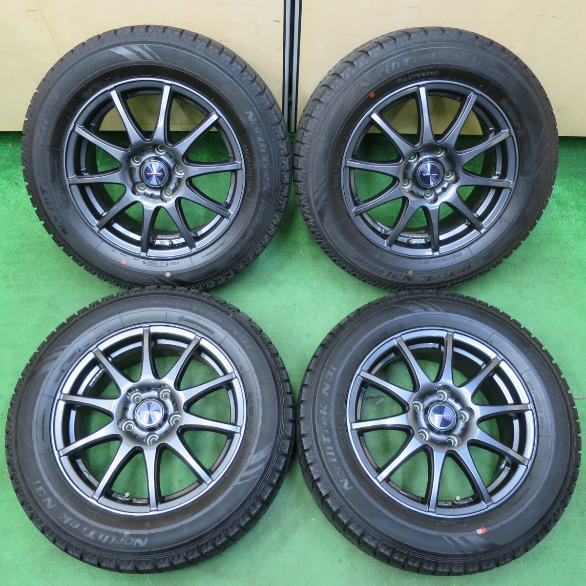 *送料無料* バリ溝！21年！キレイ！ほぼ10分★スタッドレス 205/65R16 オートバックス ノーストレック N3i VELVA CHARGE ヴェルヴァ PCD114.3/5H★4080504イス