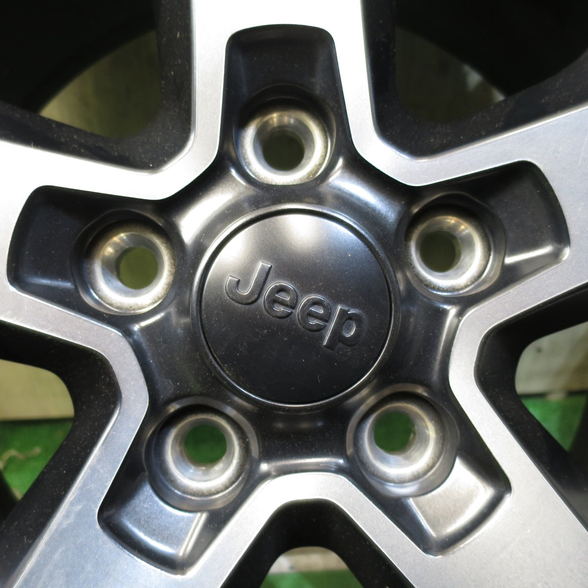 *送料無料* キレイ★ジープ ラングラーアンリミテッド ルビコン 純正 255/75R17 BFグッドリッチ Mud-Terrain T/A KM2 PCD127/5H★4031902クノ
