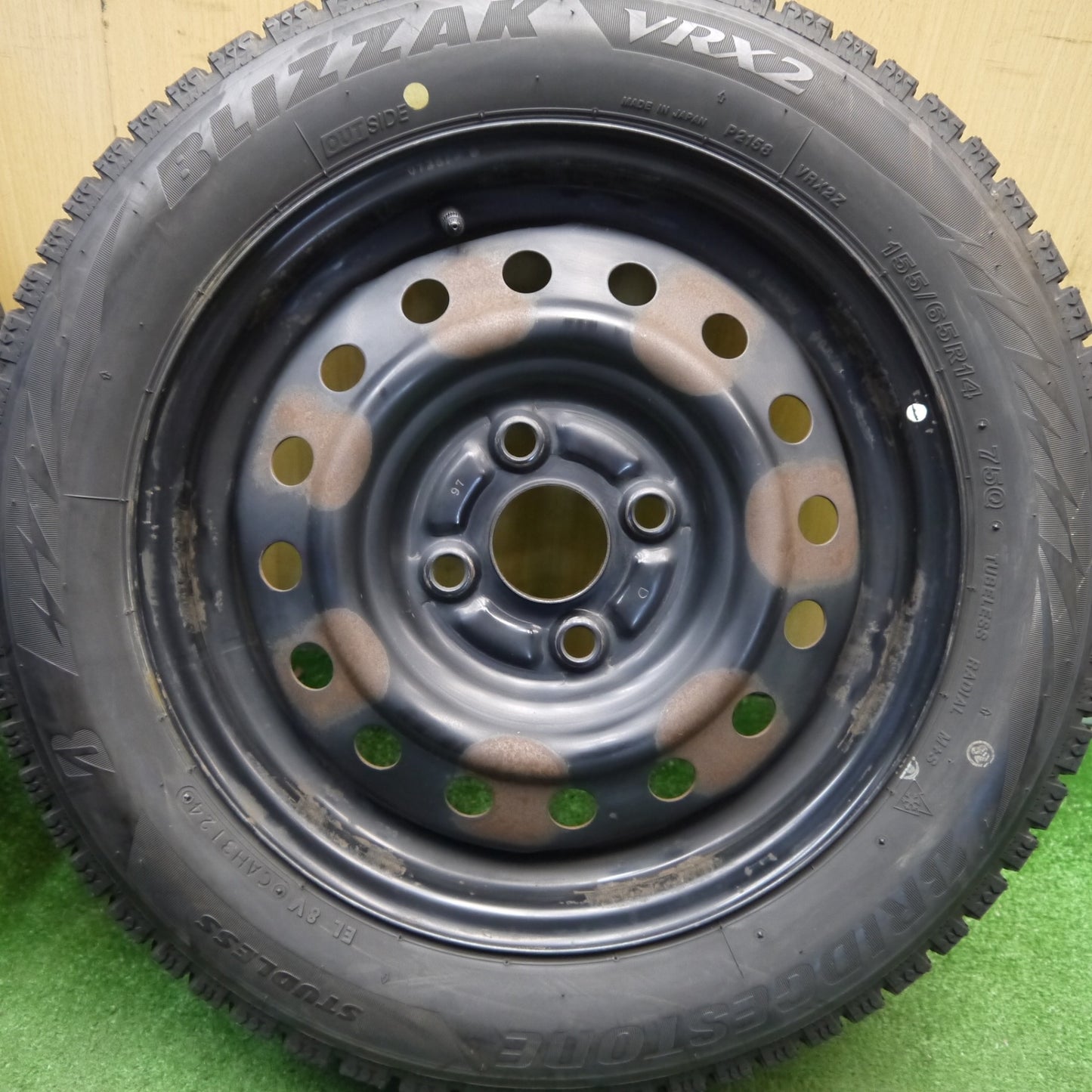 バリ溝！24年！9.5分以上★スタッドレス 155/65R14 ブリヂストン ブリザック VRX2 スチール ホイール 14インチ PCD100/4H★6040302Hス
