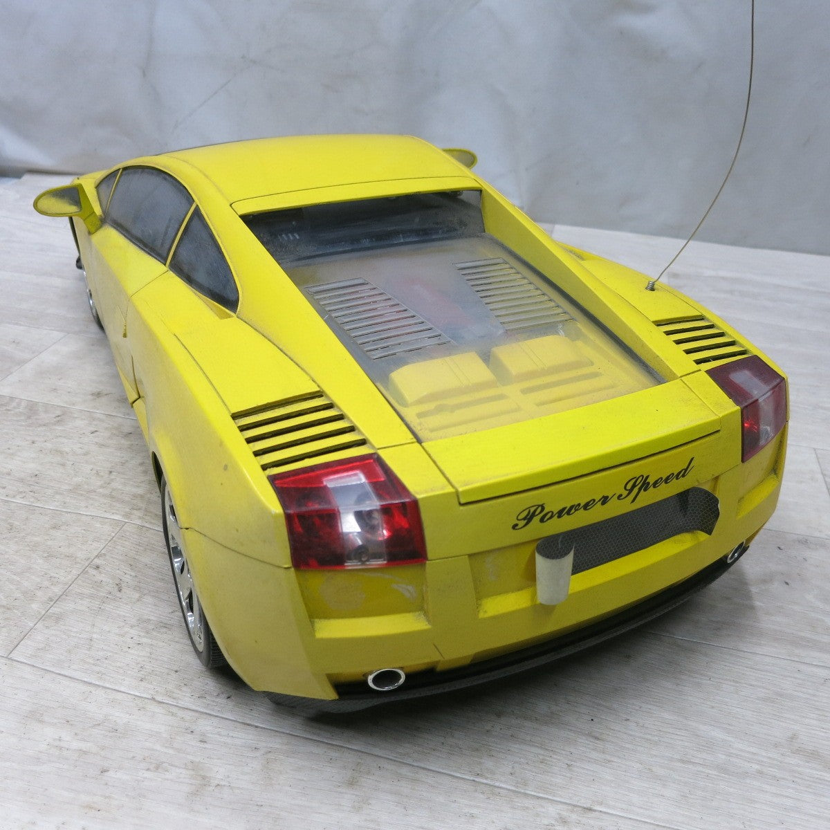 [送料無料] ◆ランボルギーニ ラジコン カー ガヤルド  イエロー 黄色 TH-2884 おもちゃ レージングカー 現状品◆