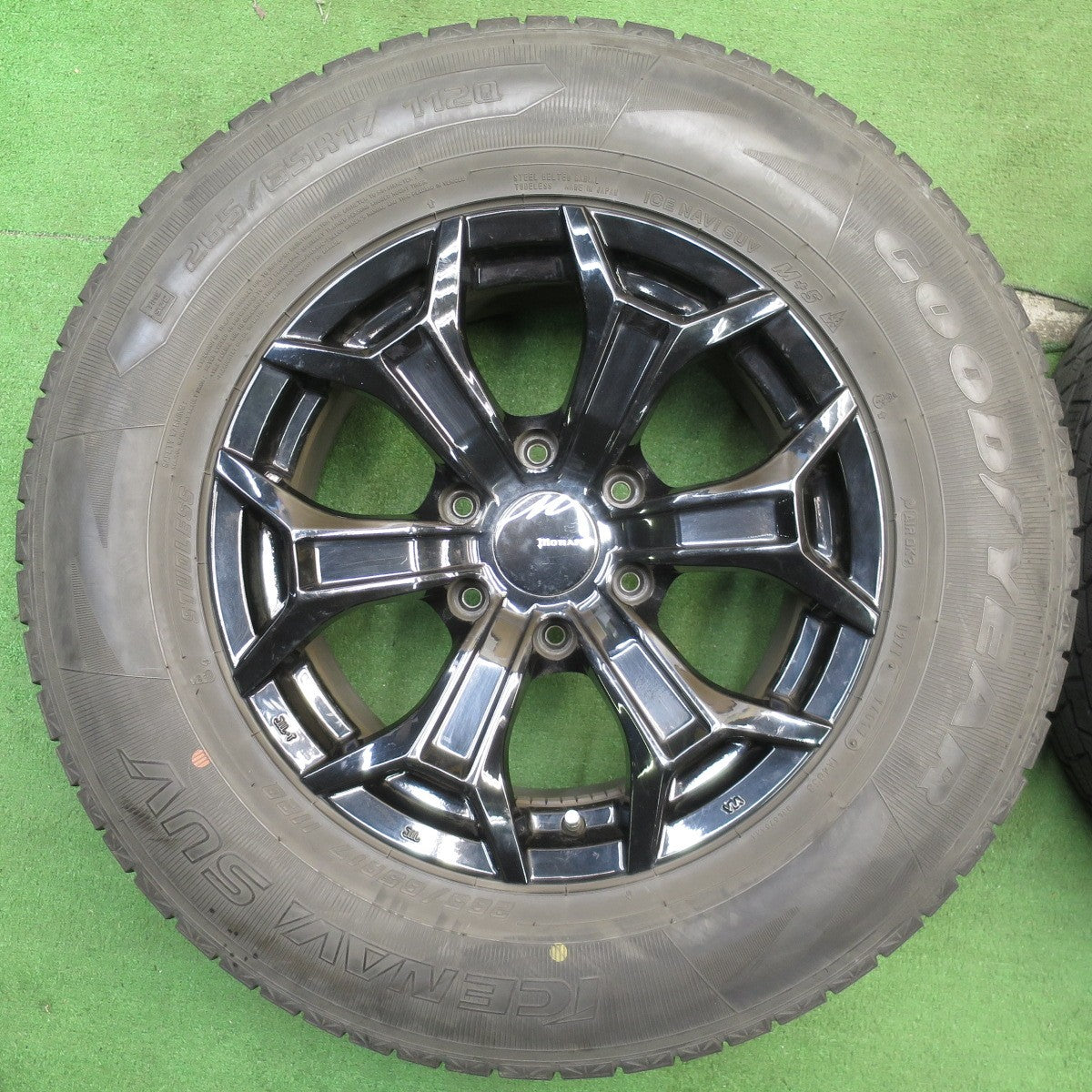バリ溝！キレイ！8.5分★スタッドレス monarch CLIMATE 265/65R17 グッドイヤー アイスナビ SUV モナーク クライメイト 17インチ PCD139.7/6H★5053004NJス