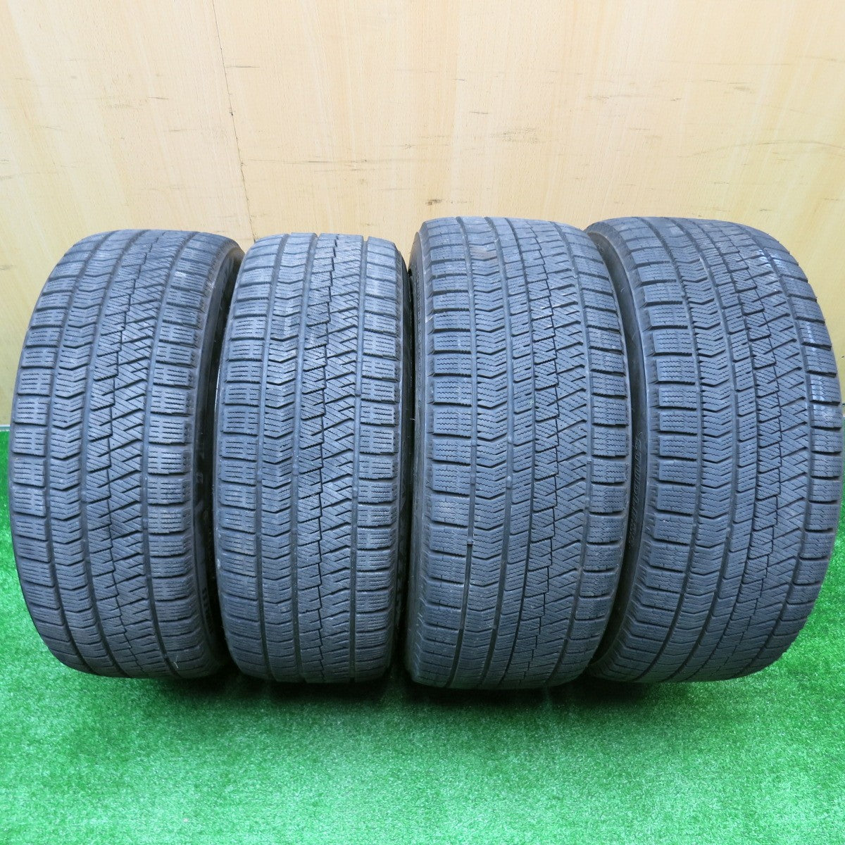 バリ溝！9.5分★レクサス IS バージョンS 純正 225/40R18 255/40R18 スタッドレス ブリヂストン ブリザック VRX2 18インチ PCD114.3/5H★5101206HAス