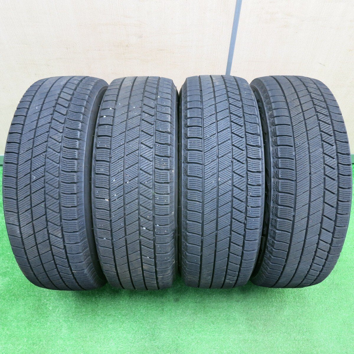 バリ溝！22年！9.5分★スタッドレス 195/65R15 ブリヂストン ブリザック VRX3 Reverline リバーライン 15インチ PCD114.3/5H★4120507TNス