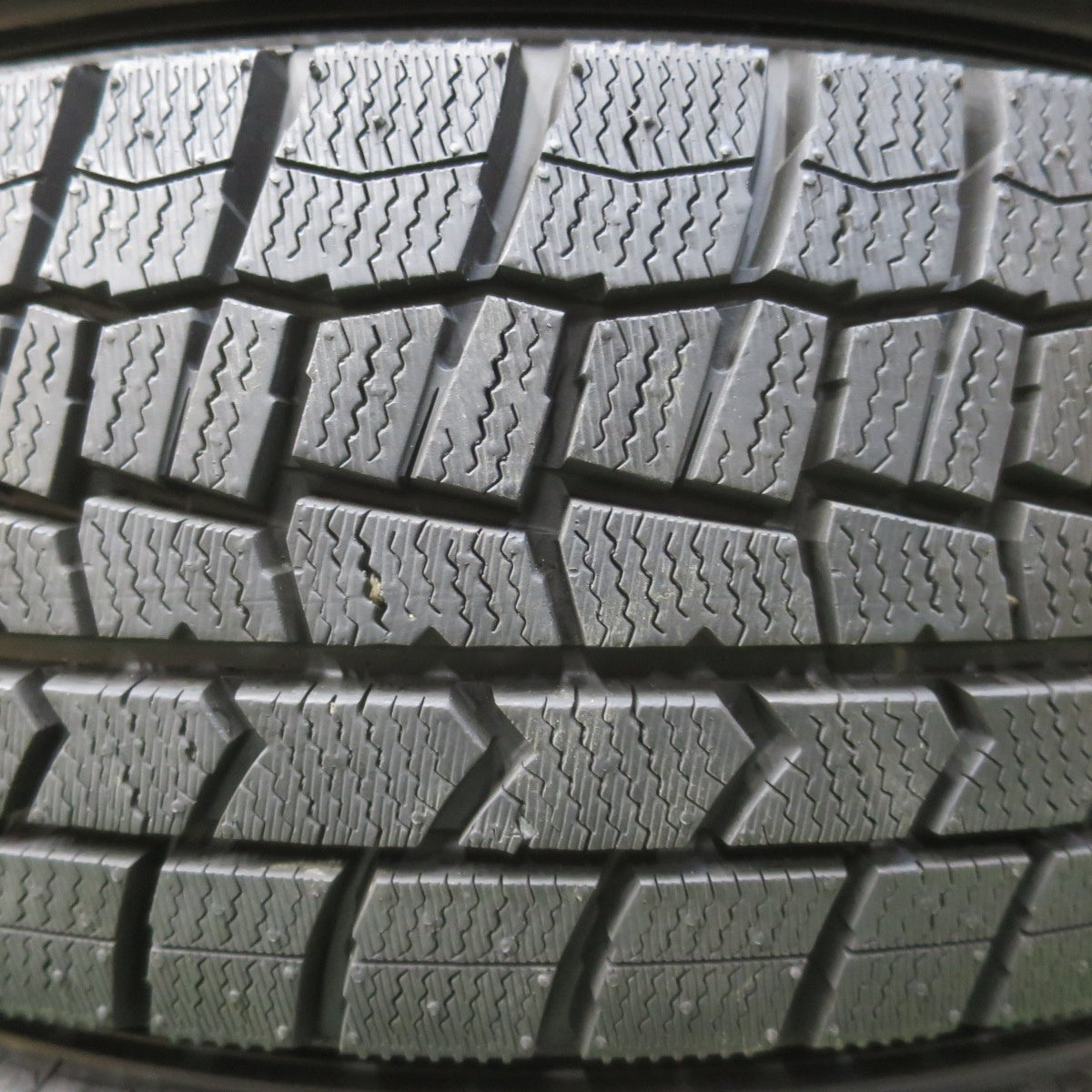 バリ溝！キレイ！9.5分以上★スタッドレス 175/60R16 ダンロップ ウインターマックス WM02 DUFACT デュファクト 16インチ PCD100/4H★6022501イス