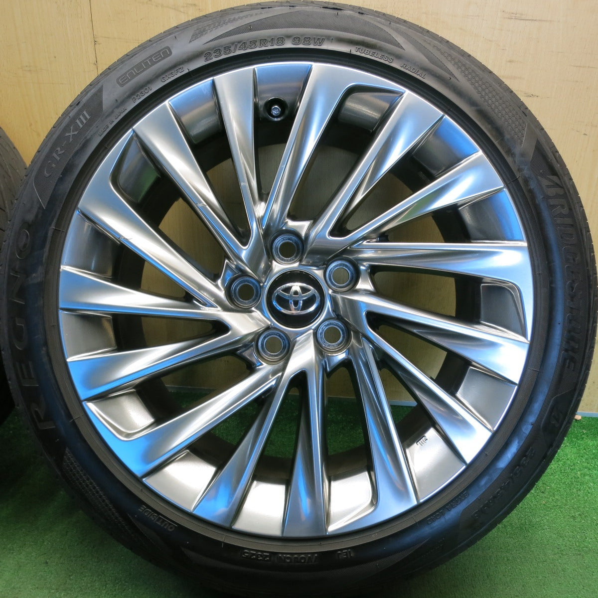 バリ溝！25年！9.5分◎レクサス ES 300 h バージョンL 純正 235/45R18 ブリヂストン レグノ GR-XⅢ 18インチ PCD114.3/5H◎6080201HAノ
