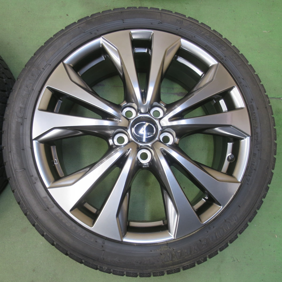 キレイ◎レクサス UX Fスポーツ 純正 225/45R18 スタッドレス グッドイヤー アイスナビ7 18インチ PCD114.3/5H◎6100602イス