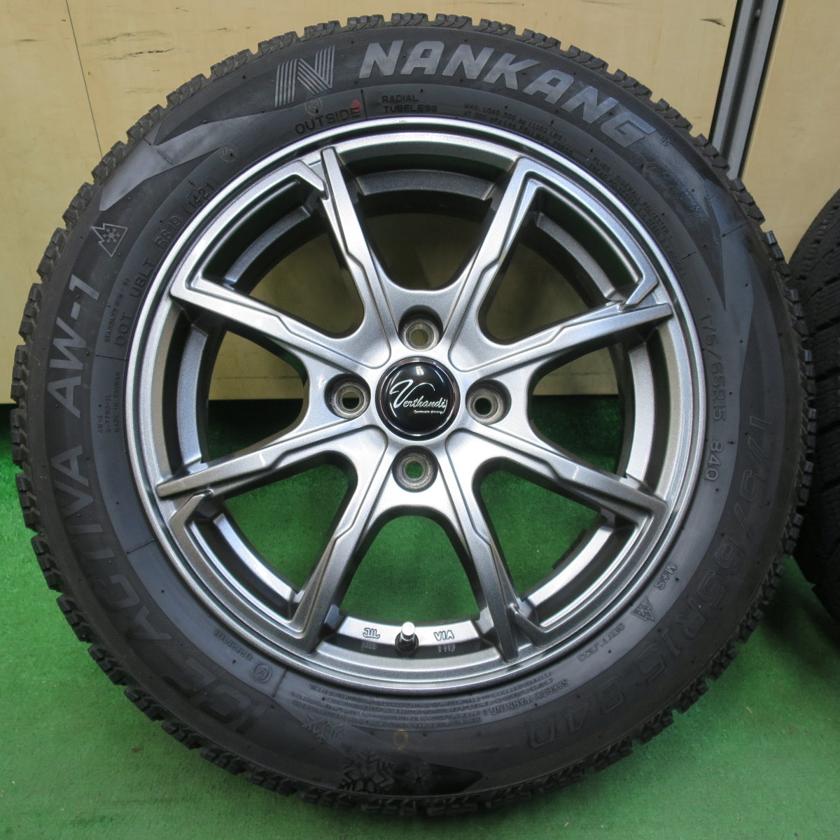 [送料無料] バリ溝！21年！キレイ！ほぼ10分★スタッドレス 175/65R15 ナンカン アイスアクティバ AW-1 Verthandi ヴェルザンディ 15インチ PCD100/4H★4111505イス