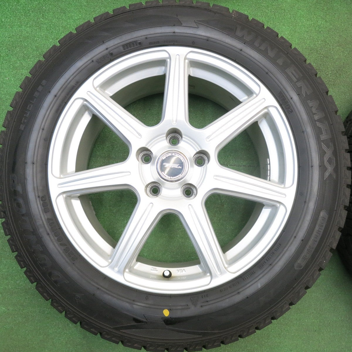 バリ溝！キレイ！9.5分以上★スタッドレス 225/60R17 ダンロップ ウインターマックス WM02 TOPRUN トップラン 17インチ PCD114.3/5H★6012201HAス