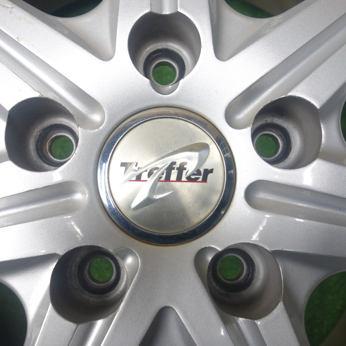 バリ溝！ほぼ10分★スタッドレス 205/65R15 ダンロップ ウインターマックス WM02 Treffer トレファー 15インチ PCD114.3/5H★6021302KTス