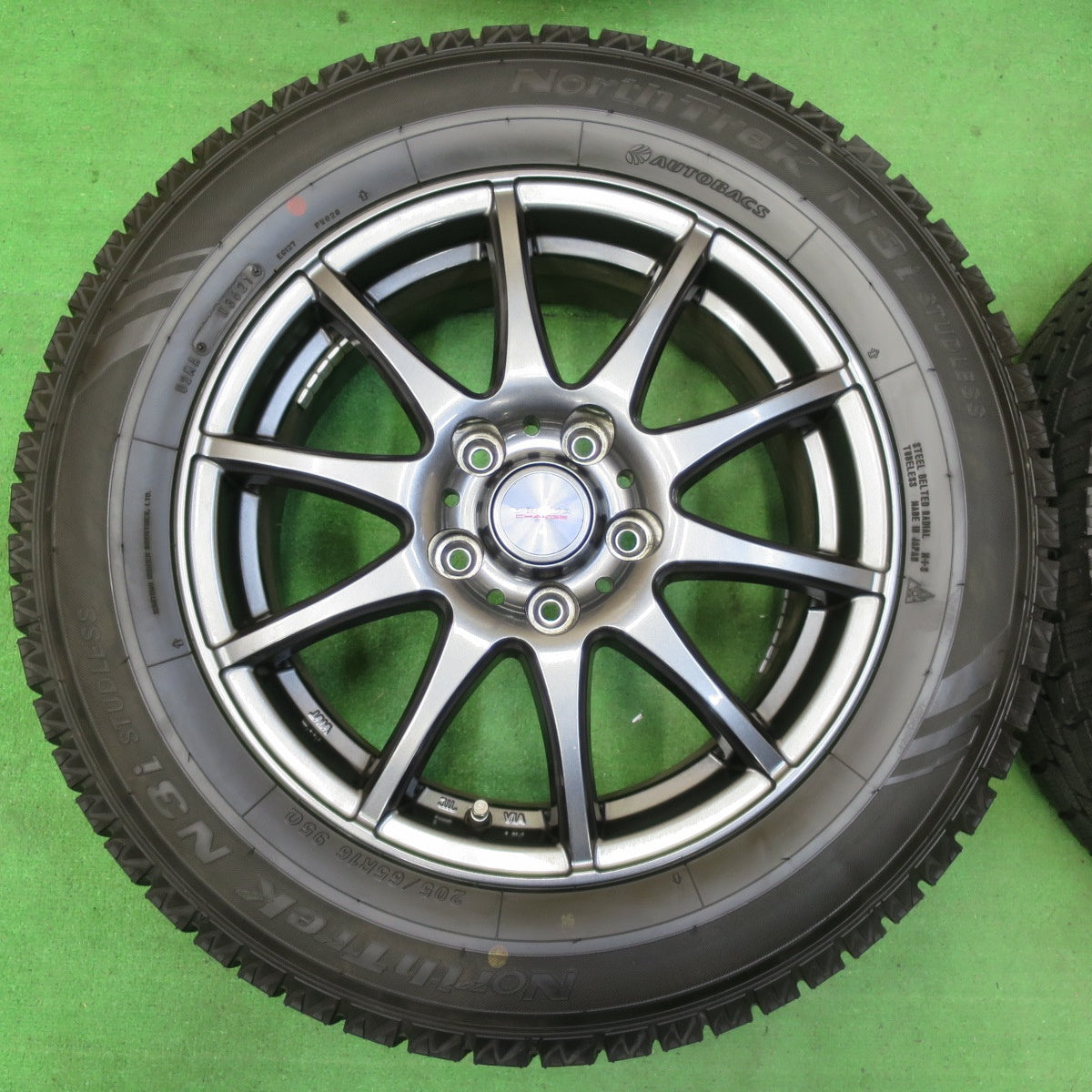 *送料無料* バリ溝！21年！キレイ！ほぼ10分★スタッドレス 205/65R16 オートバックス ノーストレック N3i VELVA CHARGE ヴェルヴァ PCD114.3/5H★4080504イス