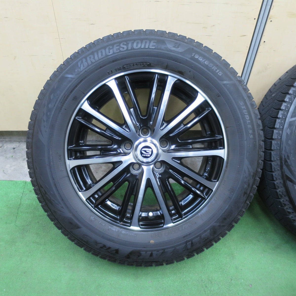 キレイ！22年★プリウス 等 195/65R15 スタッドレス ブリヂストン ブリザック VRX3 GYLE VT5 ガイル 15インチ PCD100/5H★6040201TTス