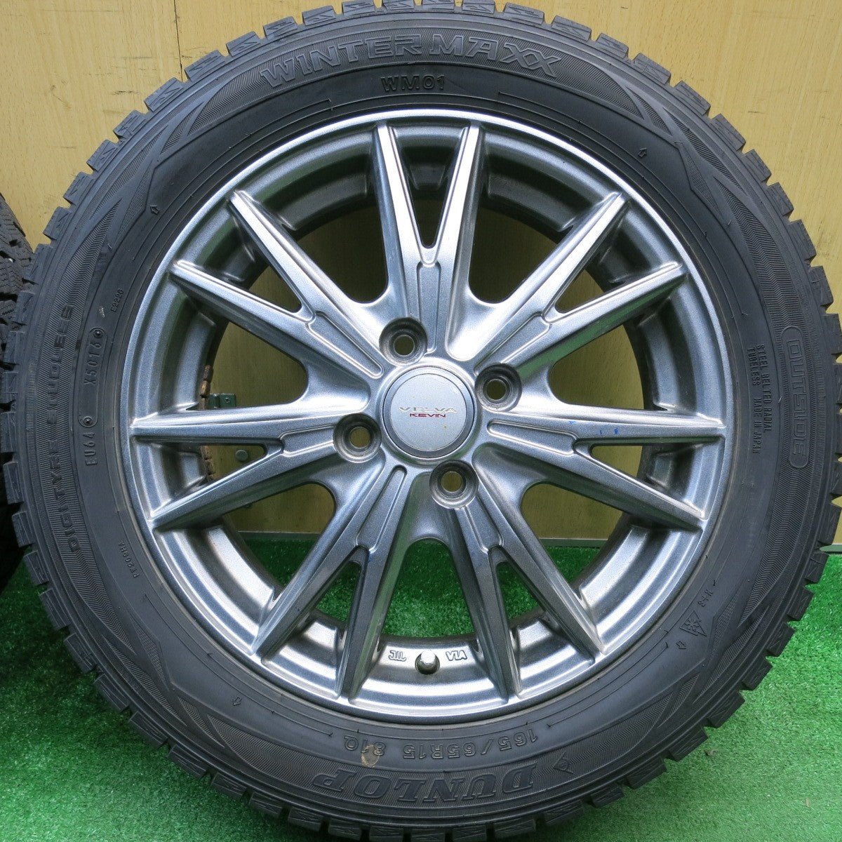 バリ溝！8.5分★スタッドレス 165/65R15 ダンロップ ウインターマックス WM01 VELVA KEVIN ヴェルヴァ ケヴィン 軽サイズ タフト ハスラー 等 PCD100/4H★5121812HAス