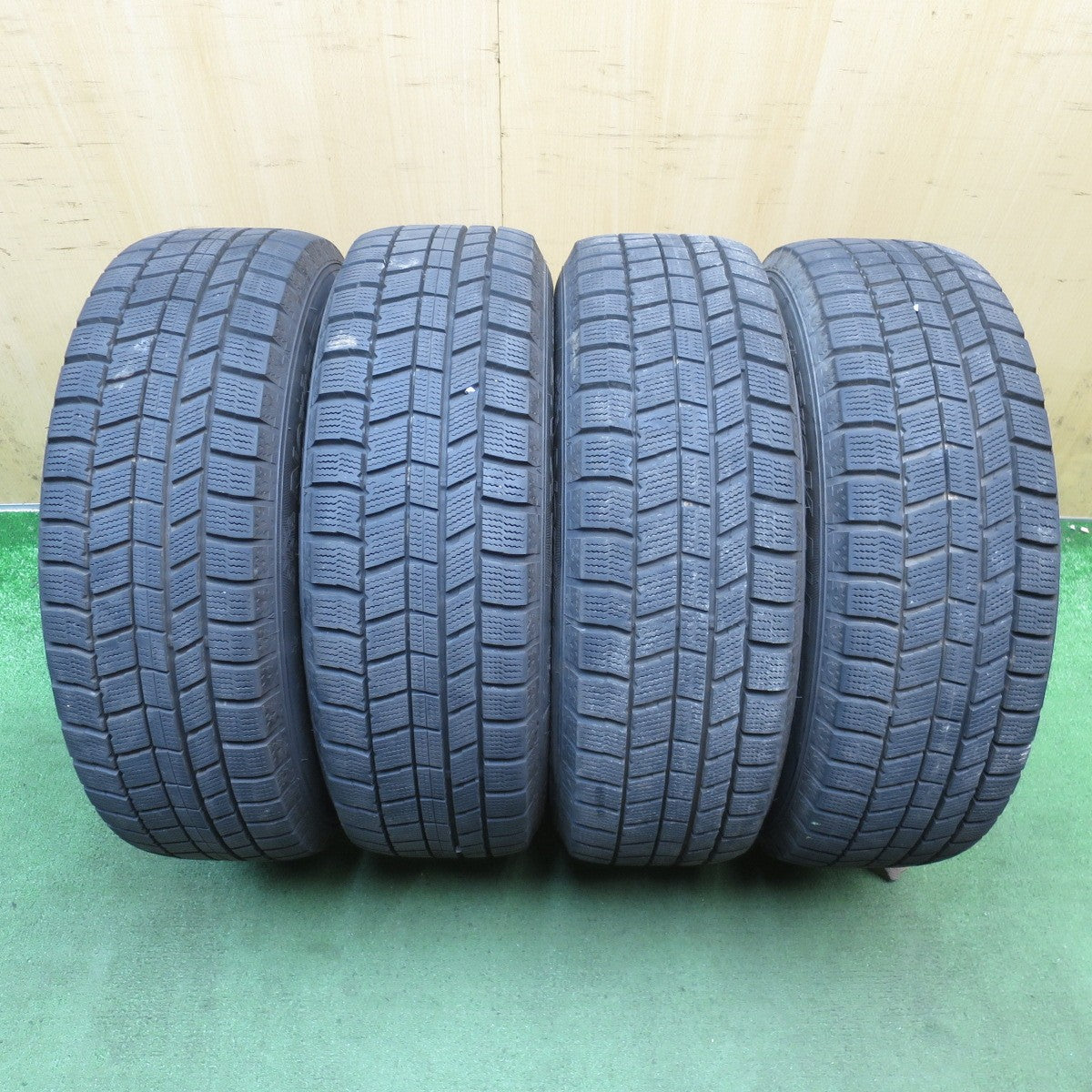 バリ溝！23年！キレイ！9.5分◎プリウス 等 195/65R15 スタッドレス オートバックス ノーストレック N5 VELVA CHARGE ヴェルヴァ 15インチ PCD100/5H◎6090703NJス