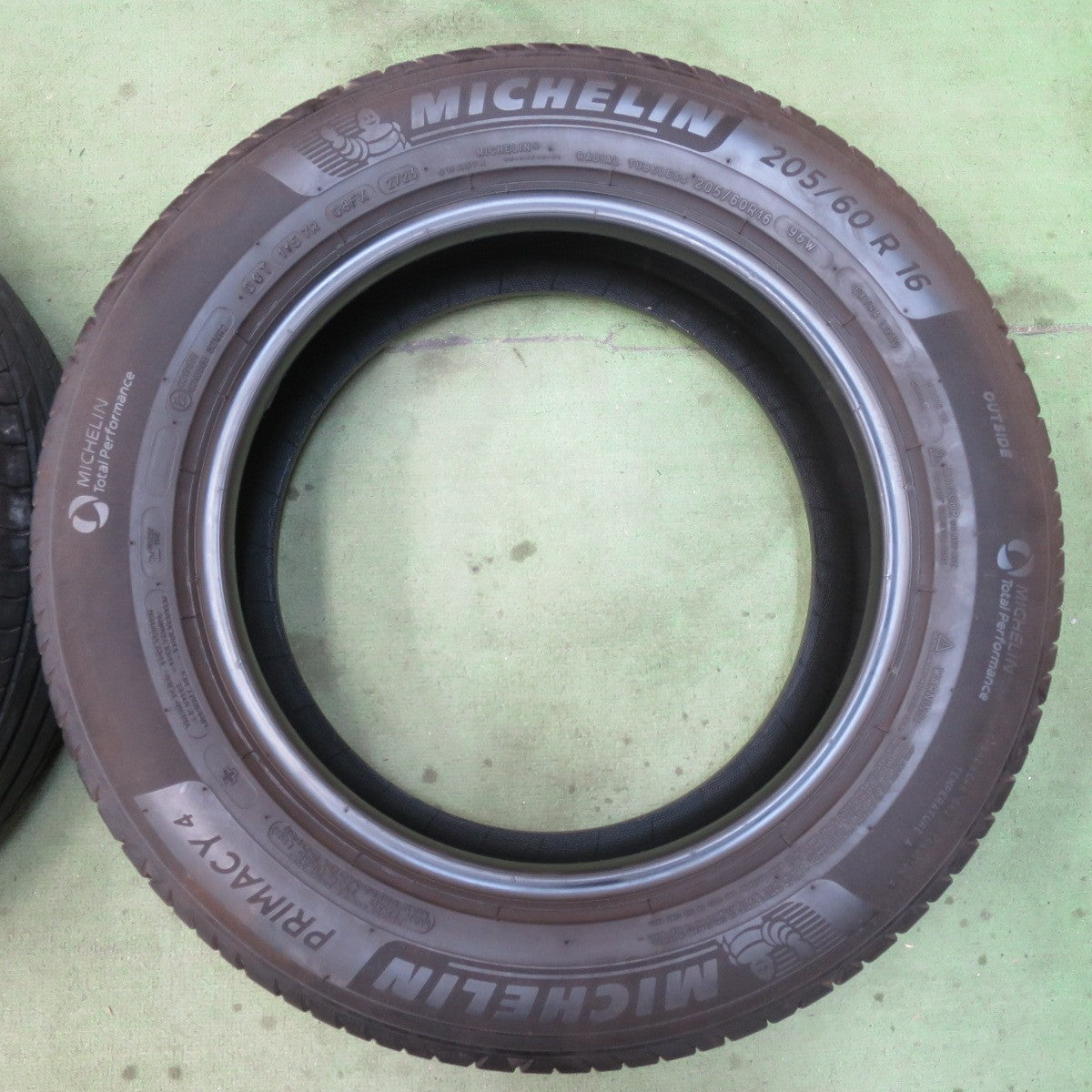 4本価格！23年★205/60R16 ミシュラン プライマシー4 PRIMACY4 タイヤ 16インチ ノア ヴォクシー ステップワゴン プリウスα 等★6021102イノタ