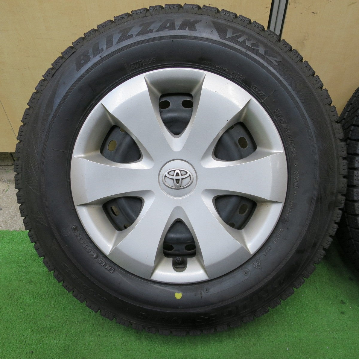バリ溝！23年！9分★トヨタ パッソ ヴィッツ 等 純正 スチール 155/80R13 スタッドレス ブリヂストン ブリザック VRX2 13インチ PCD100/4H★6030201ナス