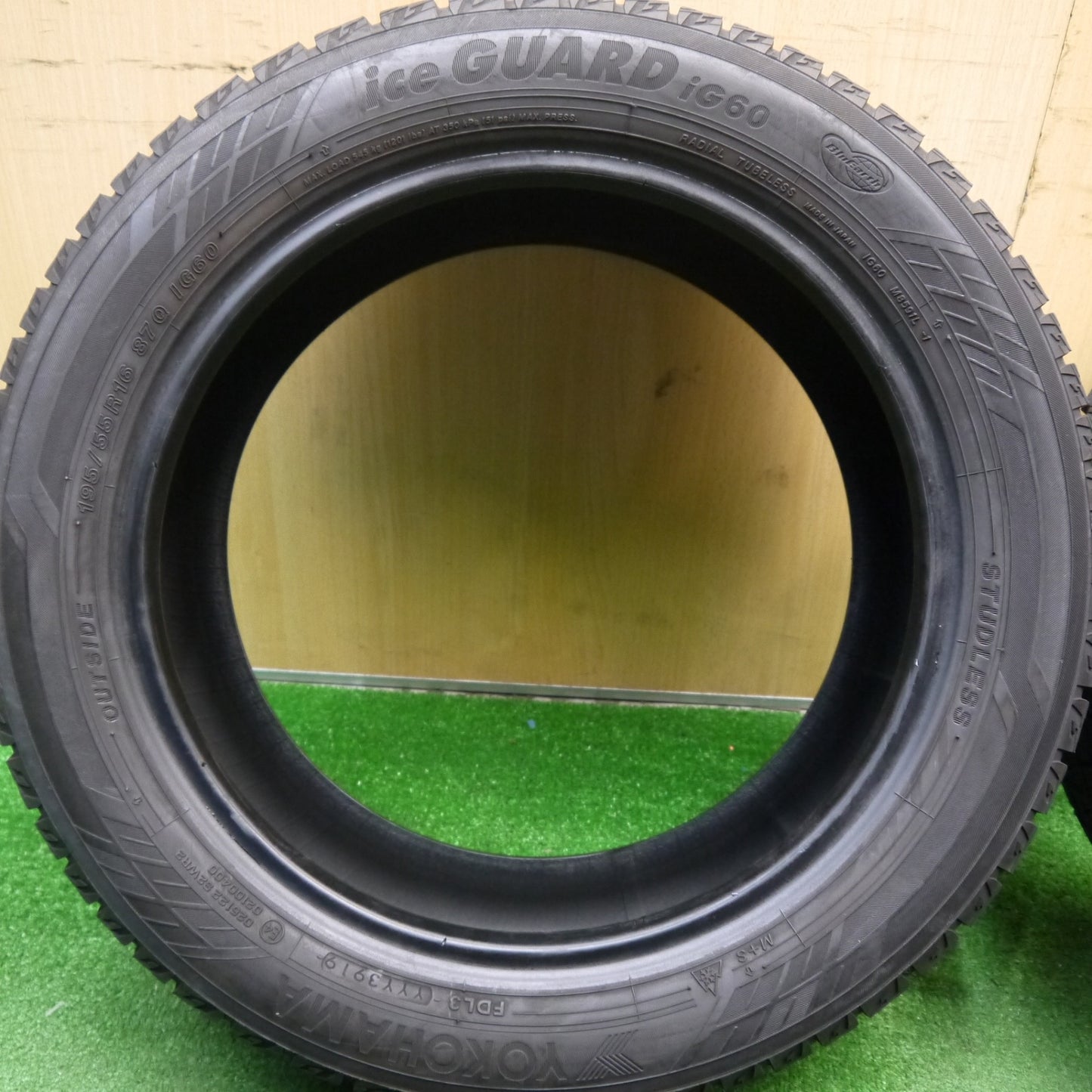 [送料無料] 4本価格★スタッドレス 195/55R16 ヨコハマ アイスガード iG60 タイヤ 16インチ プリウス キューブ ラフェスタ CR-Z セレナ 等★5032106Hスタ