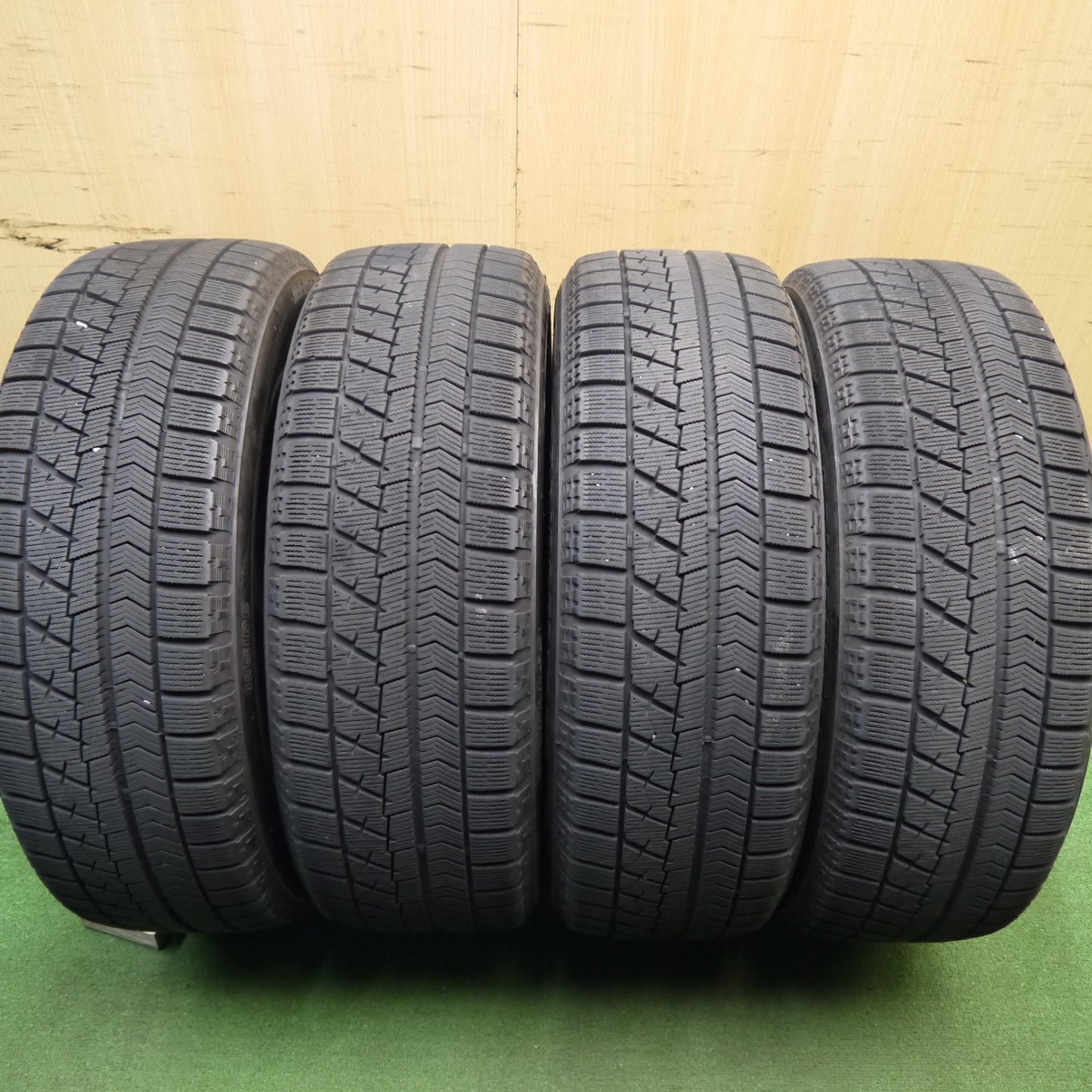 キレイ★トヨタ 80系 ノア ヴォクシー 純正 205/60R16 スタッドレス ブリヂストン ブリザック VRX 16インチ PCD114.3/5H★5041502Hス