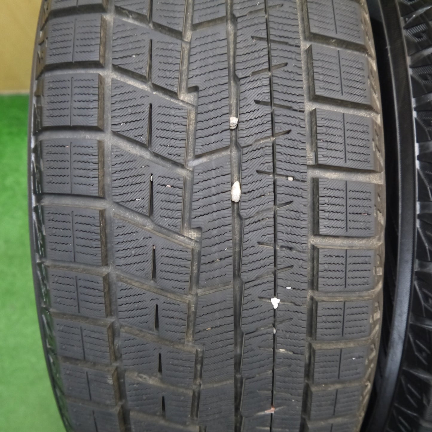 バリ溝！24年！ほぼ10分★スタッドレス 215/55R17 ヨコハマ アイスガード iG60 タイヤ 17インチ ヴェゼル オデッセイ カムリ クラウン 等★5061105KKスタ