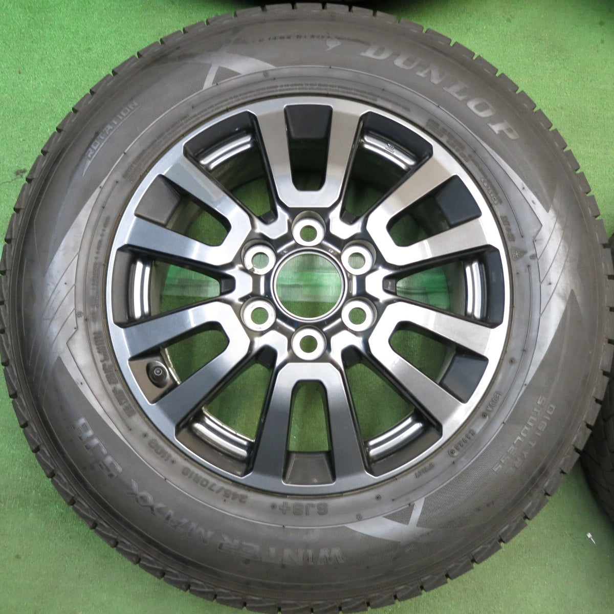 バリ溝！23年！キレイ！9.5分◎トヨタ ランクル 250 GX グレード 純正 245/70R18 スタッドレス ダンロップ ウインターマックス SJ8 SJ8+ 18インチ PCD139.7/6H◎6100407HAス