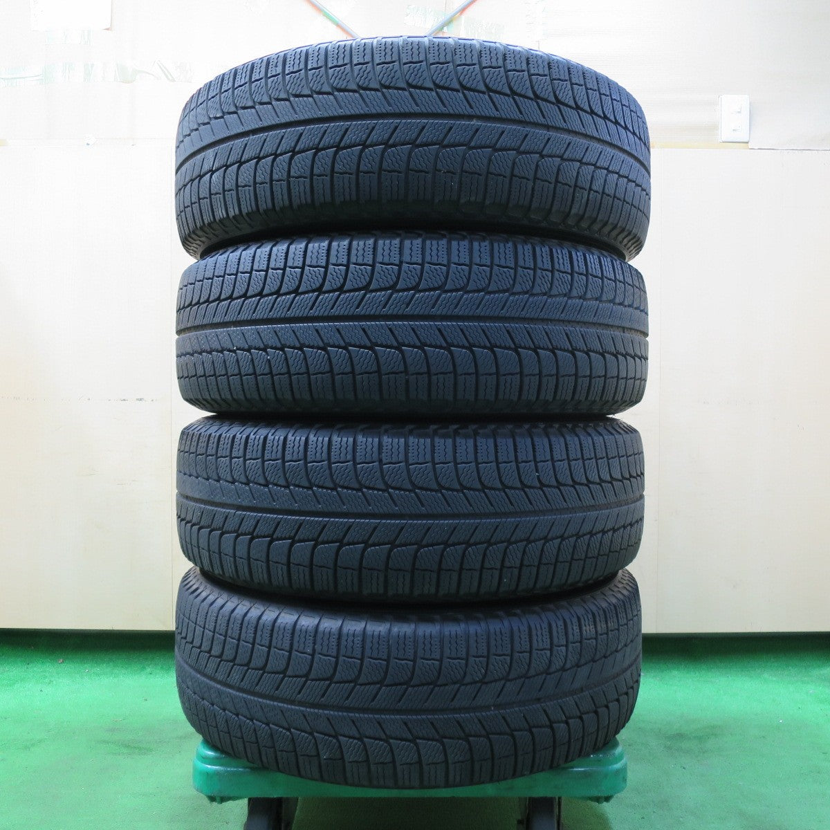 *送料無料* キレイ★トヨタ 30系 ハリアー 純正 225/65R17 スタッドレス ミシュラン X-ICE3+ 17インチ PCD114.3/5H★4062704イス