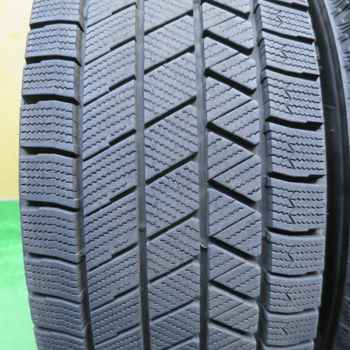 バリ溝！25年！キレイ！ほぼ10分◎スタッドレス 215/65R16 ブリヂストン ブリザック VRX3 ECO FORME SE-20 エコフォルム 16インチ PCD114.3/5H◎6071801NJス