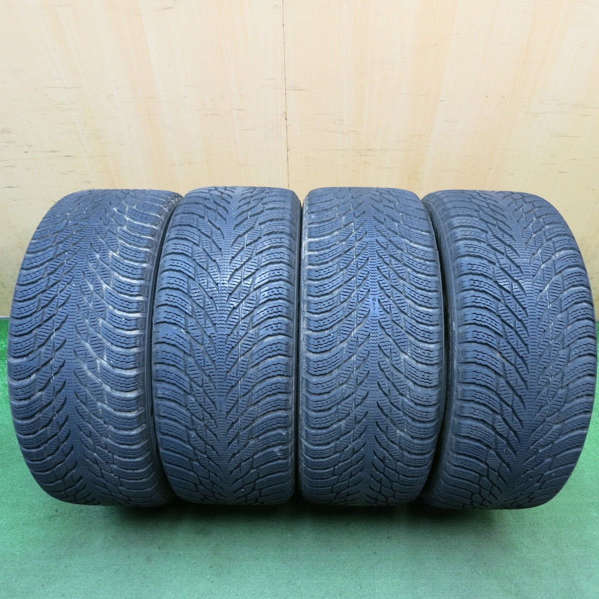 キレイ◎ジャガー XF 純正 245/45R18 スタッドレス ノキアン タイヤ ハッカペリッタ R3 18インチ PCD108/5H◎6091203HAス