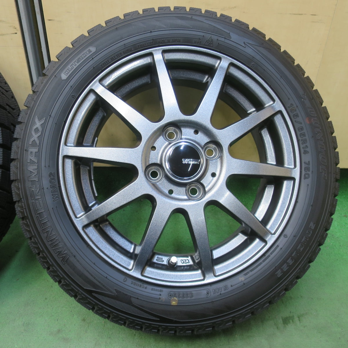 バリ溝！25年！キレイ！9.5分以上◎スタッドレス 155/65R14 ダンロップ ウインターマックス WM02 Ti WHEELS 社外 アルミ 14インチ PCD100/4H◎6101701イス