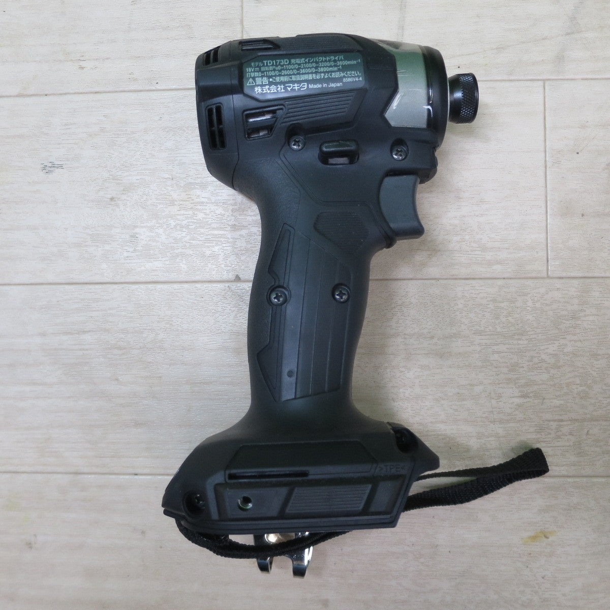 [送料無料] 未使用☆マキタ 充電式 インパクトドライバ TD173D 電動 工具 makita 18V ケース付き コードレス☆